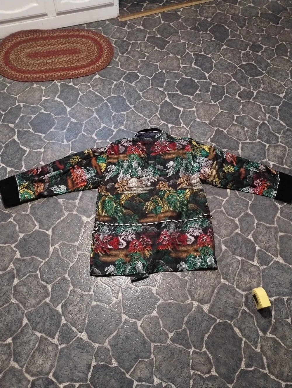 Japanese mens brocade smoking jacket velvet cuffs & labels made in japan 50s VGE